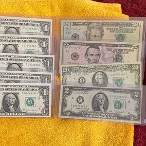 Collection of US Bills